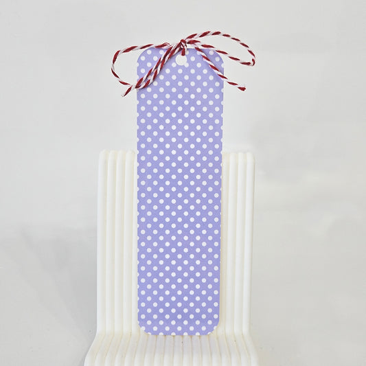 semn de carte lila cu buline